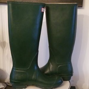 🍄🍃 Hunter Rain Boots 🌱🌺 size 9